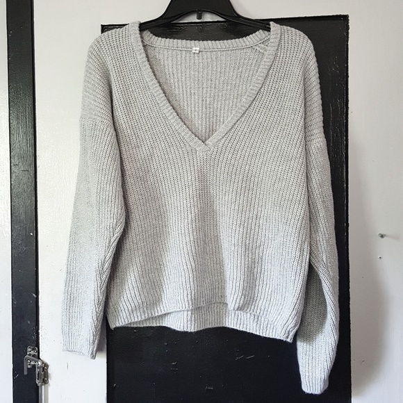*SOLD* Light Gray Knit Sweater Small - Picture 4 of 4
